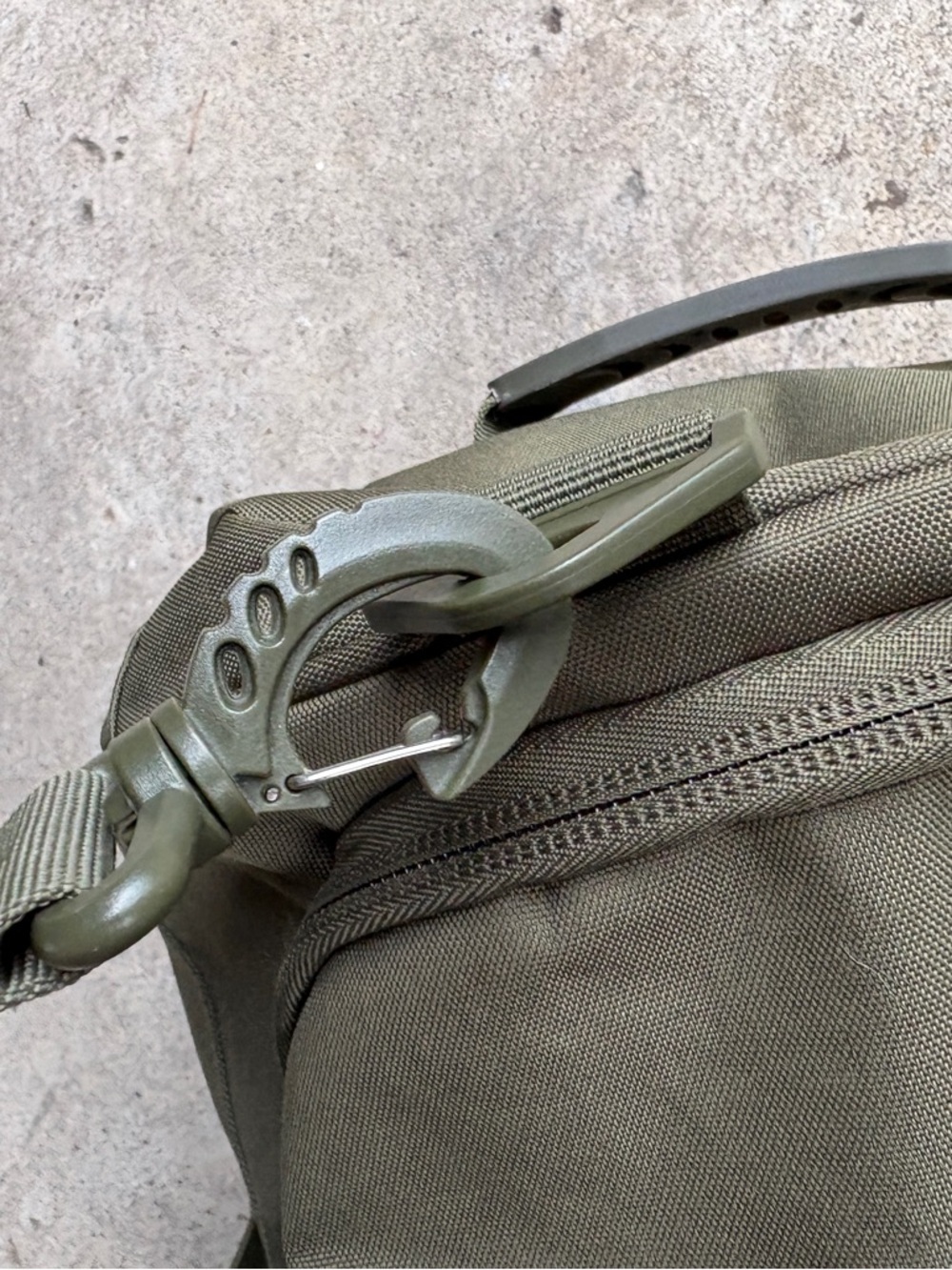 Highland Tactical Squad 1.0 green military duffel bag heavy duty travel - Picture 8 of 16